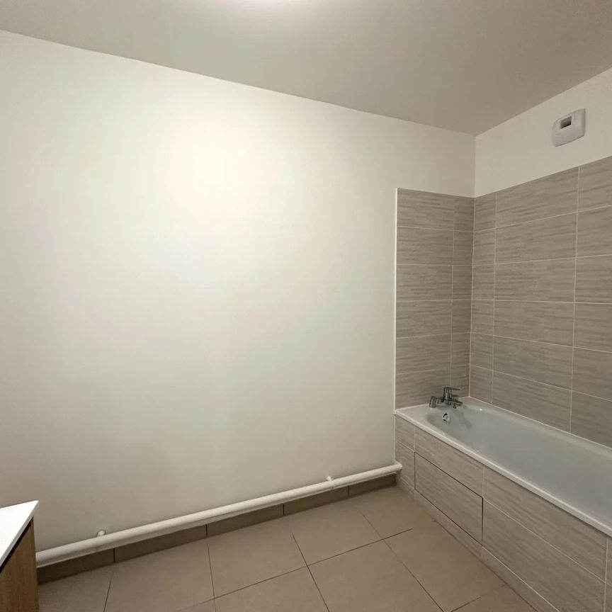 T3 – VIDE – BUSSY-SAINT-GEORGES – 60,30 m² - Photo 1