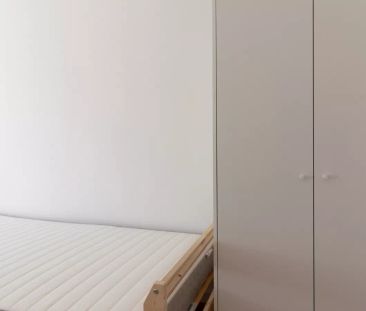Nice room for rent in 4-bedroom apartment in affordable Benfica - Photo 1
