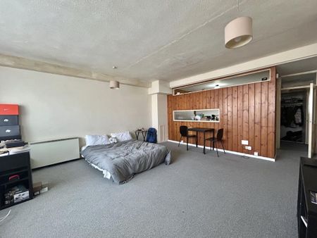 Studio to rent - Photo 2