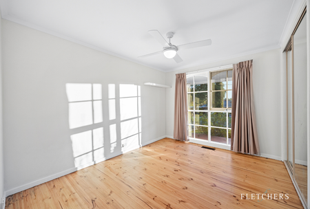 10 Lilian Parade, Ringwood VIC 3134 - House For Rent | Domain - Photo 2