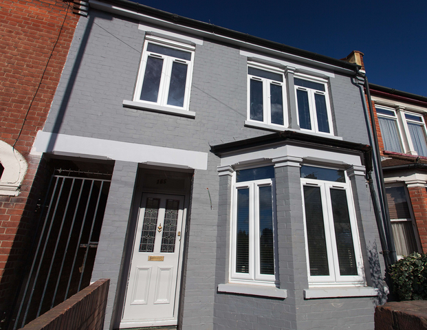 Aretha House, 169 Vicarage Road - Photo 1