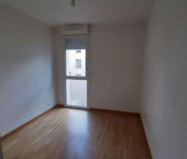 location Appartement T4 DE 85.1m² À RIS ORANGIS - Photo 6