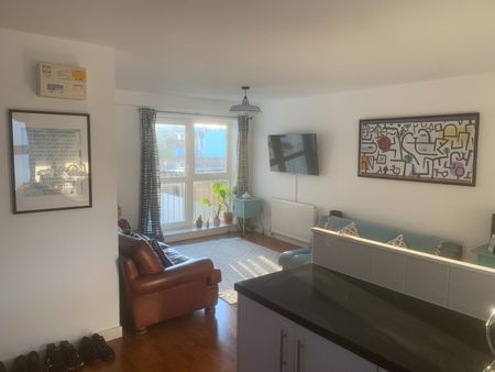 2 Bed Flat, Ashfield Place, BS6 - Photo 2