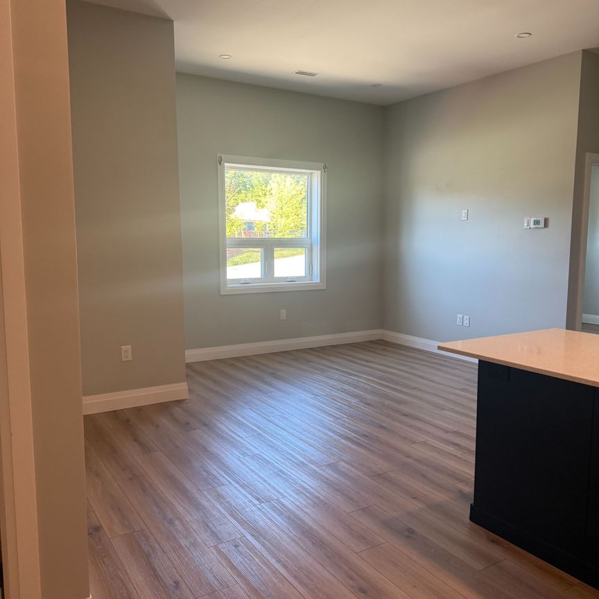 For Lease - 8 Main Street Unit# 4, East Luther Grand Valley, Ontario - Photo 1