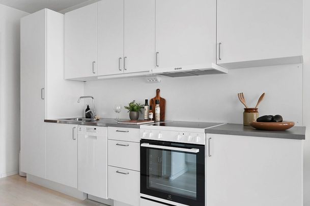 Responsgatan 36, Midsommarkransen - Photo 1