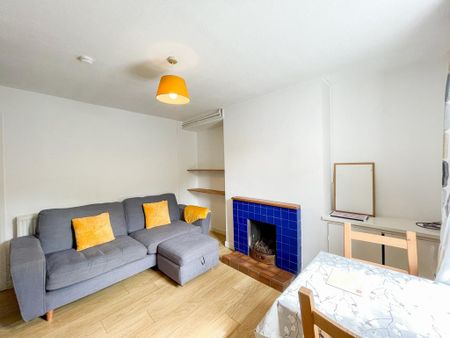 2 bedroom end of terrace house to rent - Photo 5