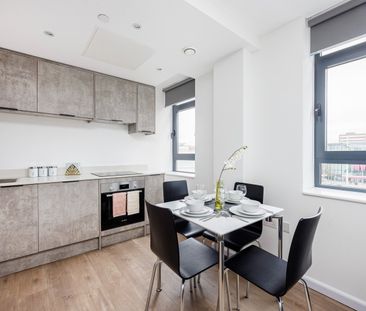 1 Bed Flat, Cresta House, LU1 - Photo 1