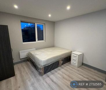 1 bedroom in a house share to rent - Photo 5