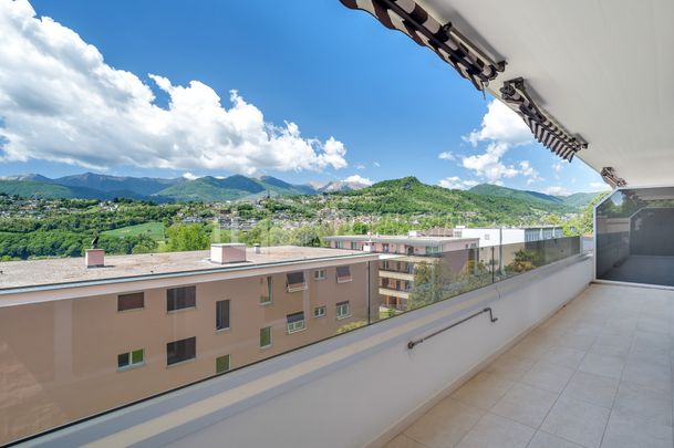 LUMINOSO E RINNOVATO 3.5 LOCALI A PREGASSONA - Foto 1