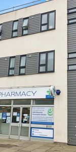 1 bedroom in a flat share to rent - Photo 4