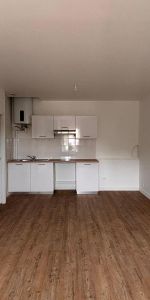 Location Appartement 1 pièce 26m² BORDEAUX 33000 - Photo 3