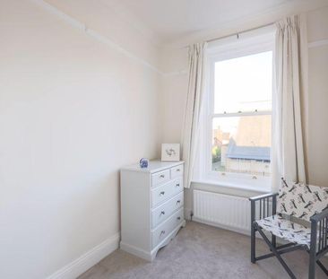 4 bedroom terraced house to rent - Photo 4