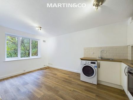 1 bedroom ground floor flat to rent - Photo 4