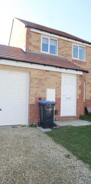 3 bedroom detached house to rent - Photo 2