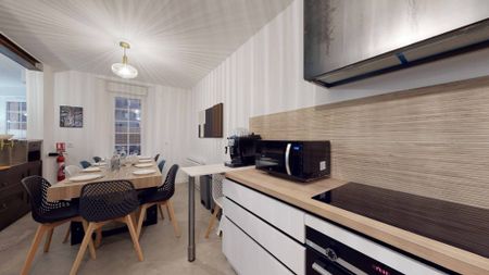 Maison de 280m2 en coliving à Nantes - 10 chambres - Photo 5