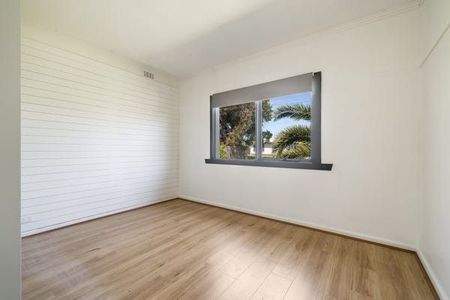 Neat and Tidy Three Bedroom Home! - Photo 2