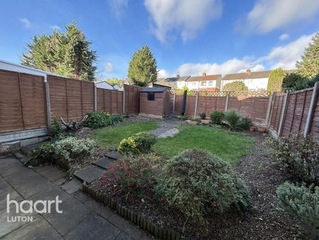 3 bedroom semi-detached house to rent - Photo 2