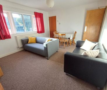 5 bedroom semi-detached house to rent - Photo 1