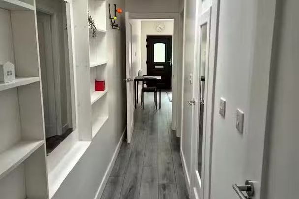 Shanowen Avenue, Dublin - Photo 1