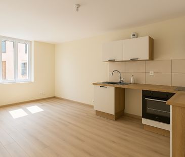 Location Appartement 2 pièces 55m² THIERS 63300 - Photo 2