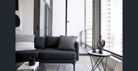 FURNISHED STUNNING TOP FLOOR 2 BEDROOMS APARTMENT IN DARLING SQUARE - Photo 3