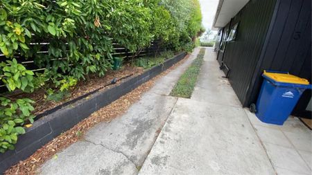 Hauraki modern feel two bedroom unit - Photo 3