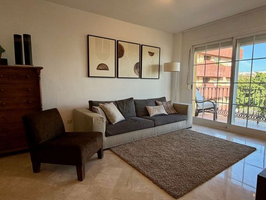 Middle Floor Apartment in Marbella - Photo 1