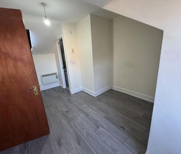 44c Market Street,Eastleigh - Photo 3