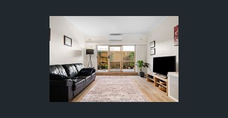 Bayside Apartment Living in a Prime Location - Photo 2