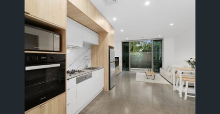 Stunning architecturally designed and quality built. - Photo 5