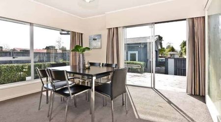 Lovely Home and Great Location! - Photo 4