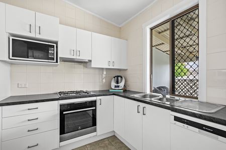 8 Moate Street, Georgetown NSW 2298 - House For Rent | Domain - Photo 5