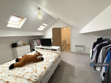 1 bedroom flat to rent - Photo 2
