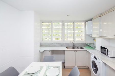 Carrer del Doctor Manuel Candela, Valencia, Valencian Community 46021 - Photo 2