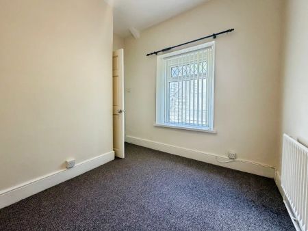 Caerphilly Road, Senghenydd - Photo 5