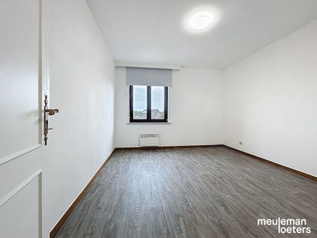 luchtig appartement met garage - Photo 2