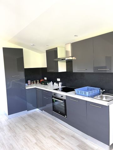 Location Appartement 4 pièces 95m² VIVONNE 86370 - Photo 5