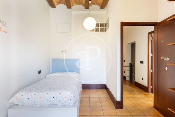 5 bedroom luxury Villa for rent in Valencia - Photo 1