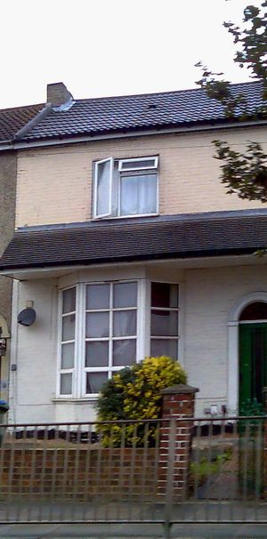 *** Gas & Water included *** - Photo 1