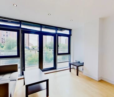 1 Bed 1 Bath - Photo 2