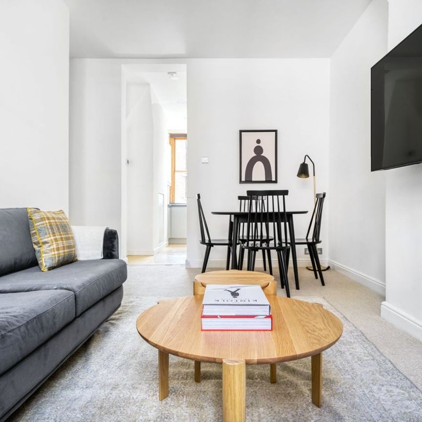 2 Bed Flat, Carlton House, W1T - Photo 1