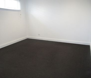 EXECUTIVE LIVING BY THE LAKE - Photo 6