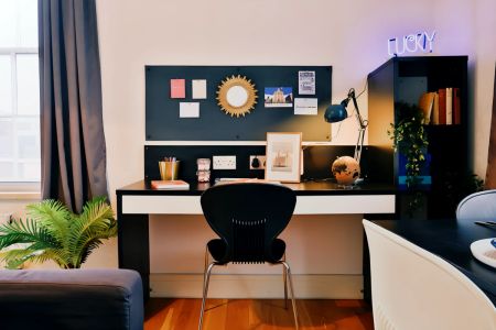 Classic 3-4 Bed Apartment - Photo 4