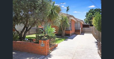 Large Home in Prime Location - Photo 2