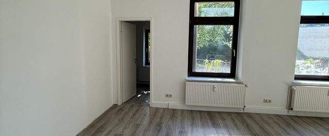 Helle 3 Raum Erdgeschosswohnung in Zwickau ab sofort zu vermieten - Photo 1