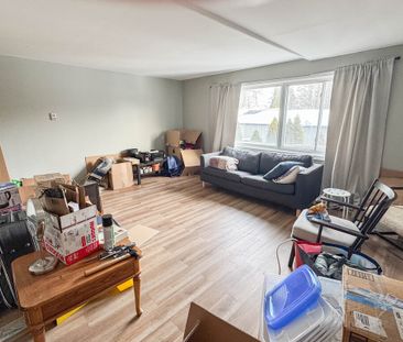 27 Main St, St. Catharines (2) - 2 Bedroom Apartment - Photo 1