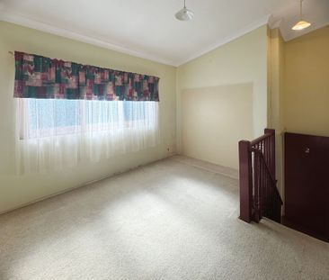 Central Location Upstairs Unit - Photo 2
