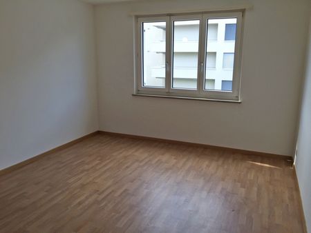 Moderne Wohnung in der Nähe vom Bahnhof Kloten - Photo 2