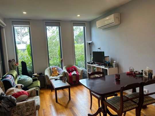 Oakleigh South - Photo 1