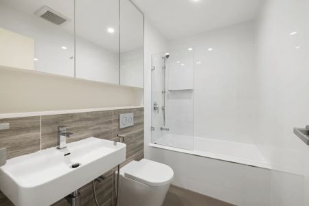 ModernApartment with Leafy Outlook in Prime Asquith Location - Photo 5